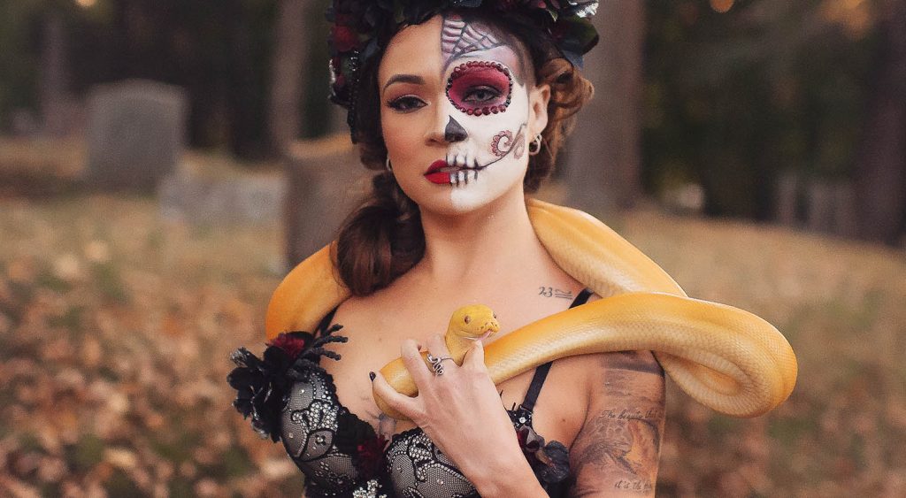 H1 day of the dead styled shoot with snakes Mariah Gale Creative 1024x563