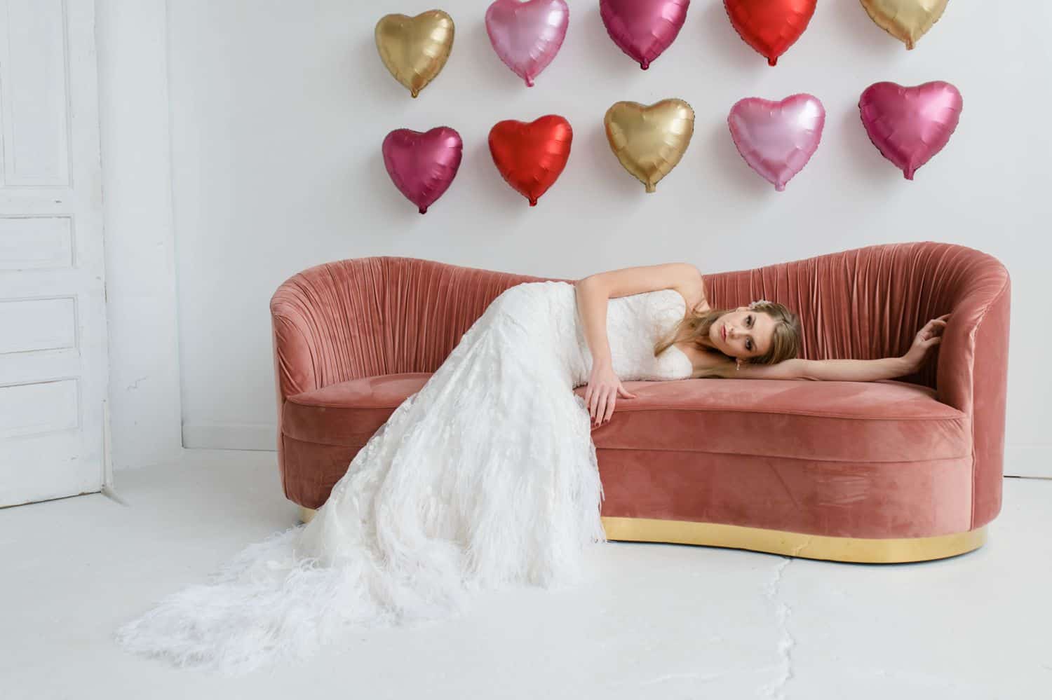Identify common mistakes and learn to master your money in this article on bookkeeping for photographers. You'll be profitable in no time! (Featuring TANYA HIRSCHY with TIDY BOOKS | Photos by CASSIDY ALANE)