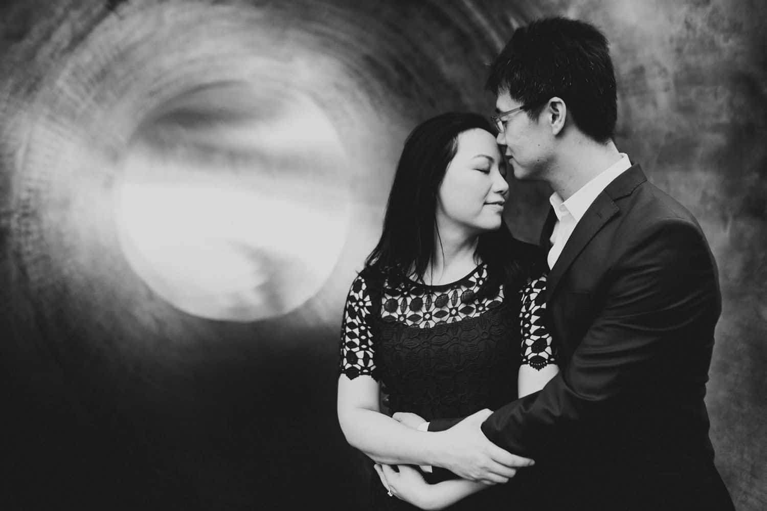 Photography Trends: Black and White Portrait with Sculpture