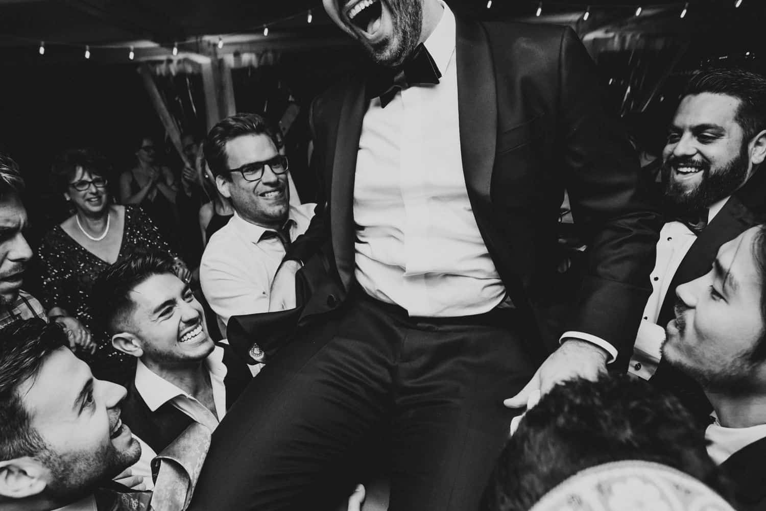 Photography Trends: Dancing the Hora in Black and White