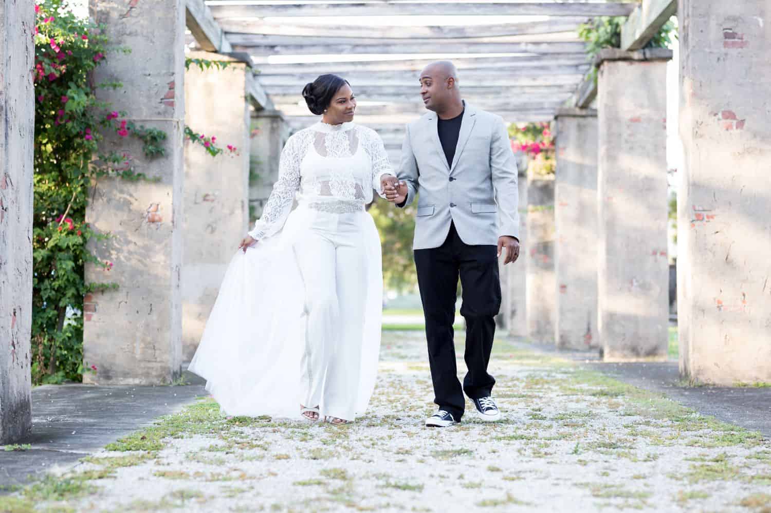 See how a simple sneak peek can earn you rave reviews, dramatically increase your print sales, and help you build a brand that lasts!