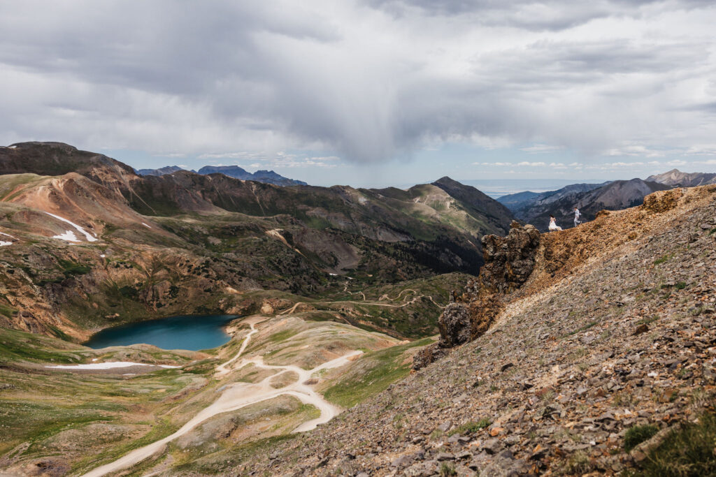 walking running pose vow of the wild